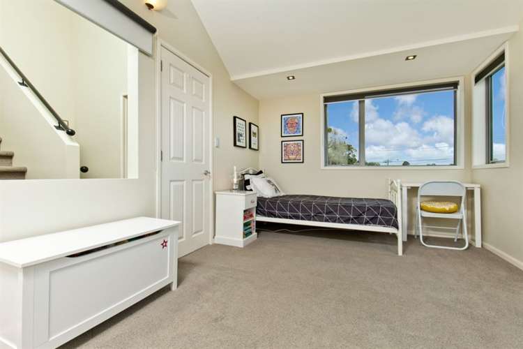 42 Williamson Avenue Belmont_14