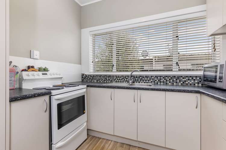 17 Smiths Avenue Papakura_6