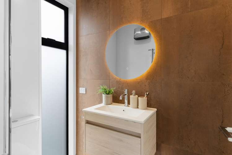 1-4/172 Colombo Street Sydenham_12