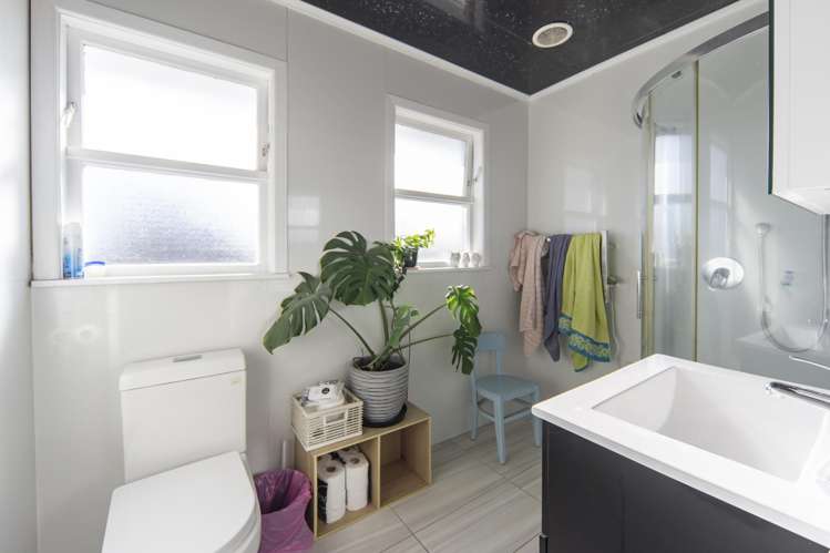 94 Lewis Street Glenview_10