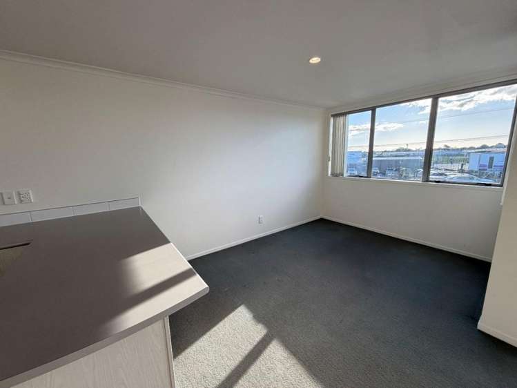 4/60 Parton Road 1131_13