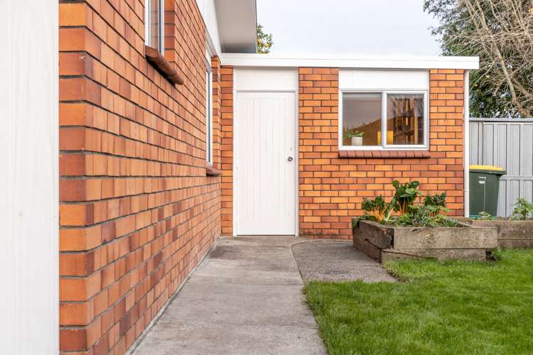 2/203 Galloway Street Hamilton East_13