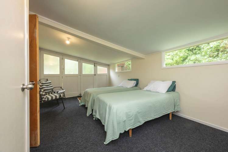 12 Seaview Road Piha_12