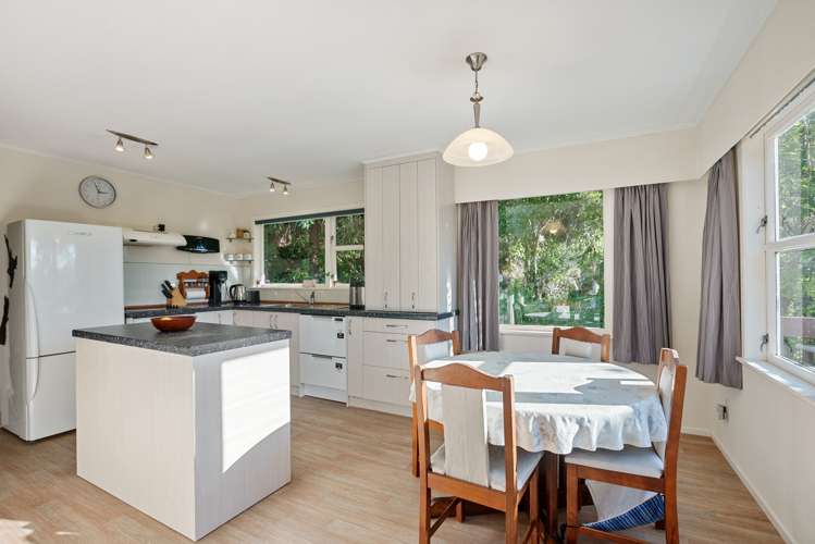 10 Haven Grove Naenae_6