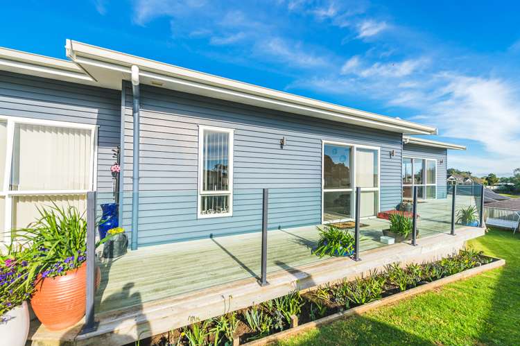 13 Lithgow Drive Otamatea_25