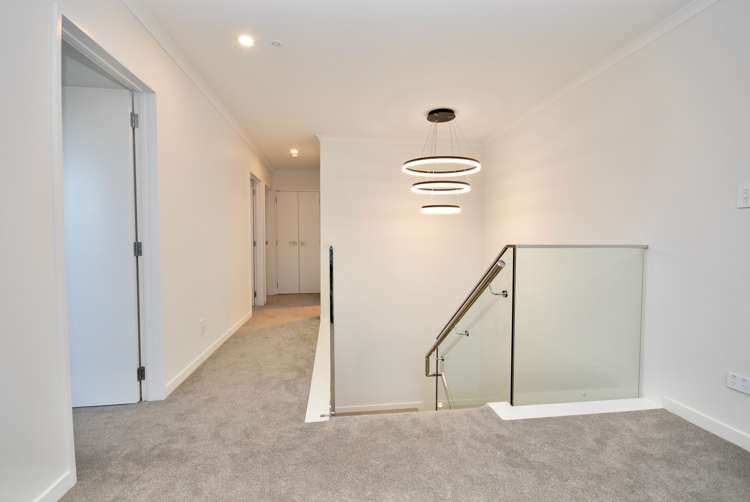 8/11 Celeste Place Totara Vale_23