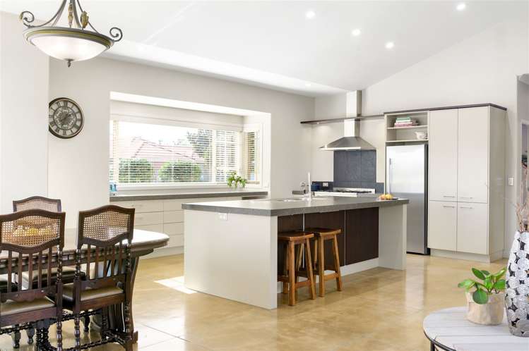 69 Wiltshire Drive Huntington_5