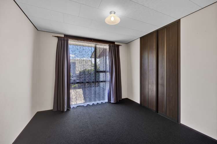 7 Lindaver Grove Merrilands_9