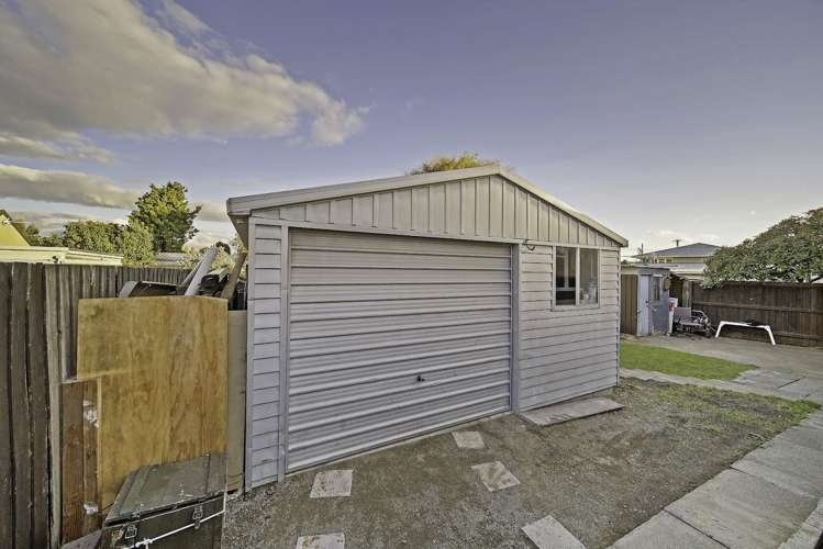 6 Carisbrooke Street Aranui_16