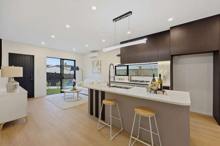 Lots 2-5/44 Bradbury Road Botany Downs_7