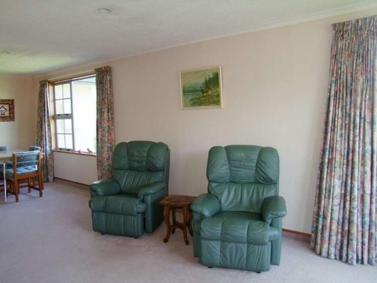 2 Duthie Street Milton_4