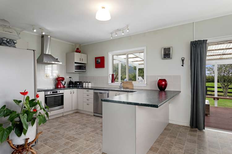 417 Matata Road Matata_6