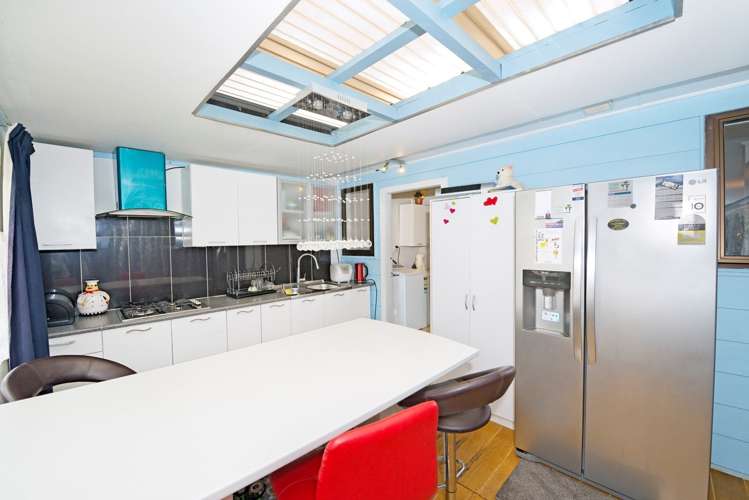 132 Solar Road Glen Eden_9