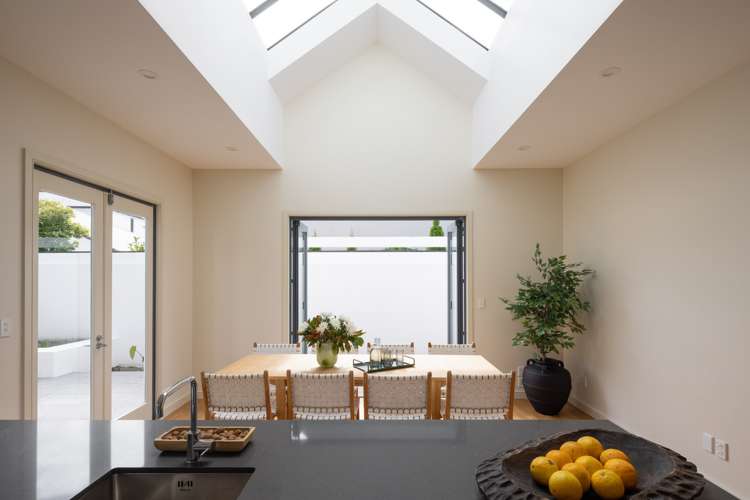 2 Garden Road Merivale_4