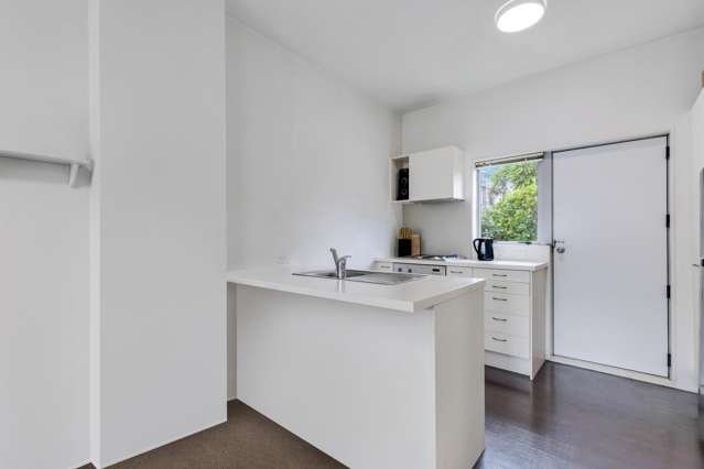 8/7 Kelvin Hart Drive East Tamaki_3