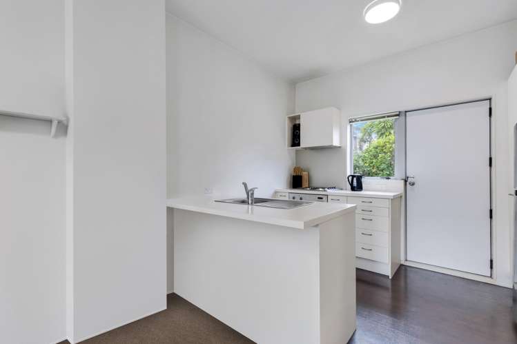8/7 Kelvin Hart Drive East Tamaki_3