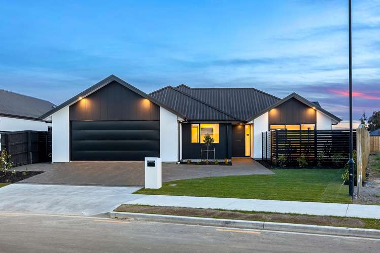 8 Frederick Busch Crescent Rangiora_1