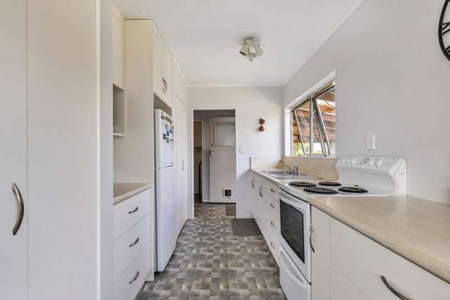 9 Thomason Avenue 11193_1