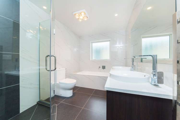 35 Rosewell Crescent Flat Bush_16