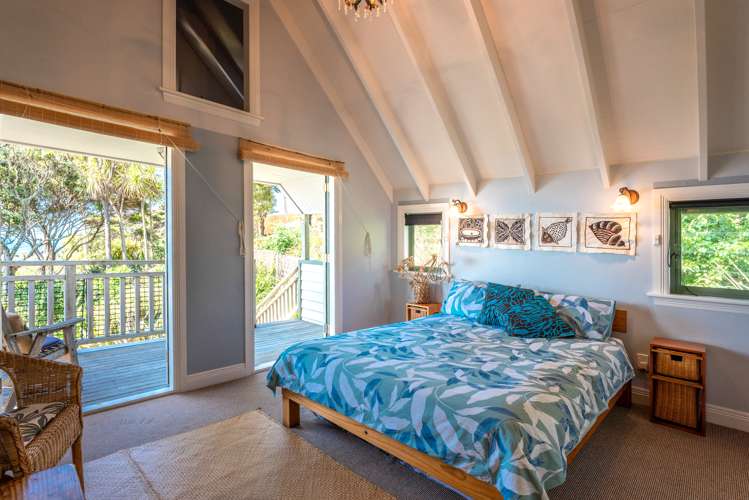 78 Queens Drive Oneroa_16