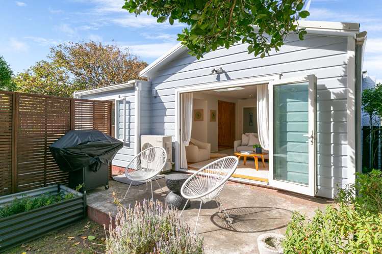 174 Queens Drive Lyall Bay_20