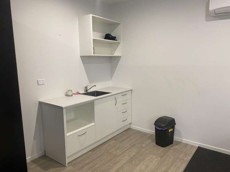 15 Dolamore Place Wainoni_11