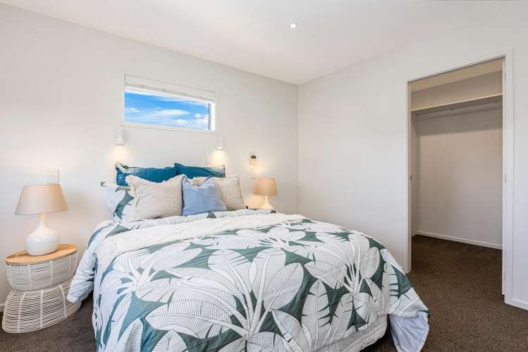 4 Marina View Paremata_13