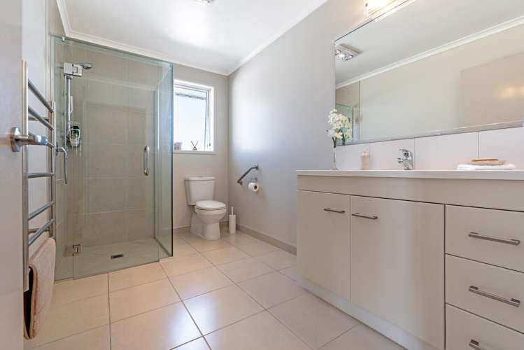 27 Margaret Place Lytton West_14