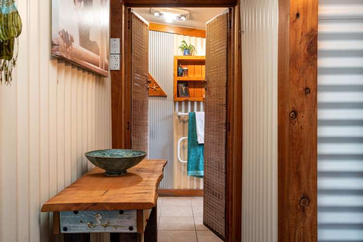 34 Peace Street Taieri Mouth_12