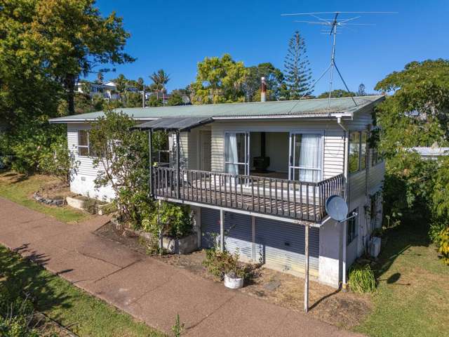 16 Pohutukawa Avenue Red Beach_1