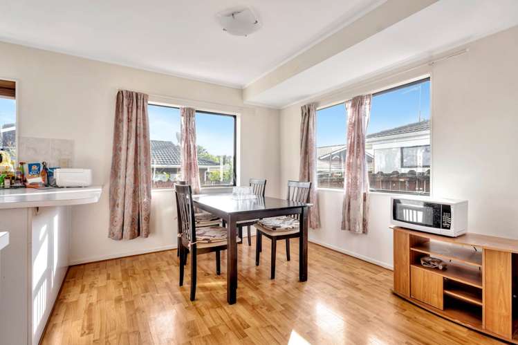 2/81 Aviemore Drive Highland Park_5