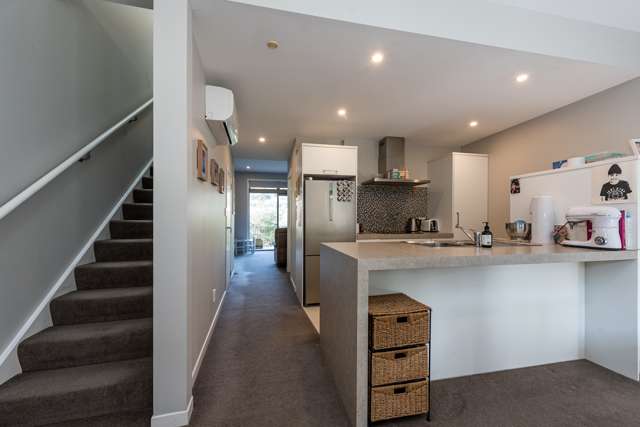 2/36 Makara Road Karori_4