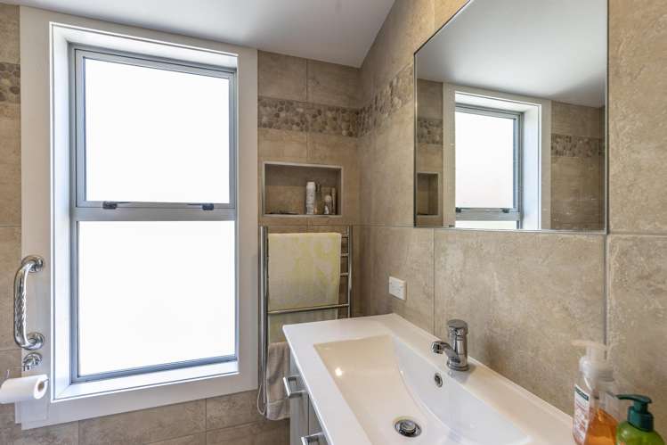 1649 Cust Road Cust_15