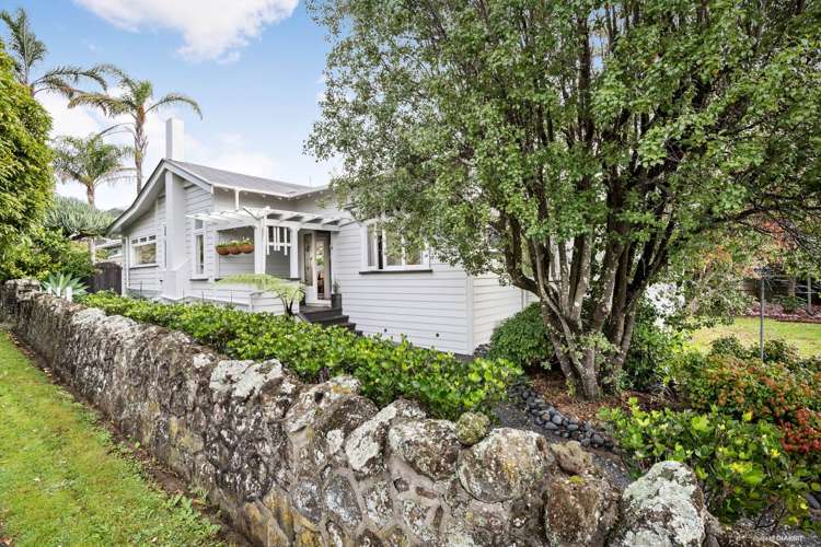 49 Lloyd Avenue Mount Albert_0