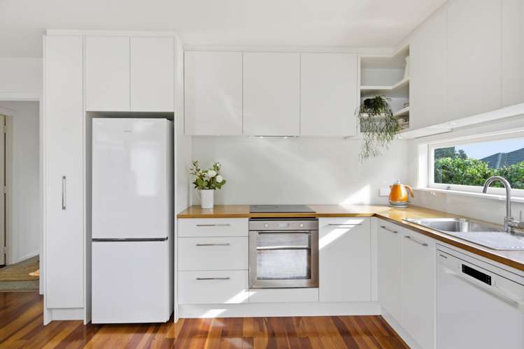 2/8 Arahoe Road New Lynn_16