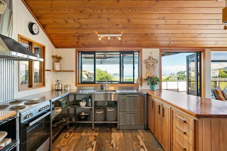 116 Saint Patricks Row Whangamata_17