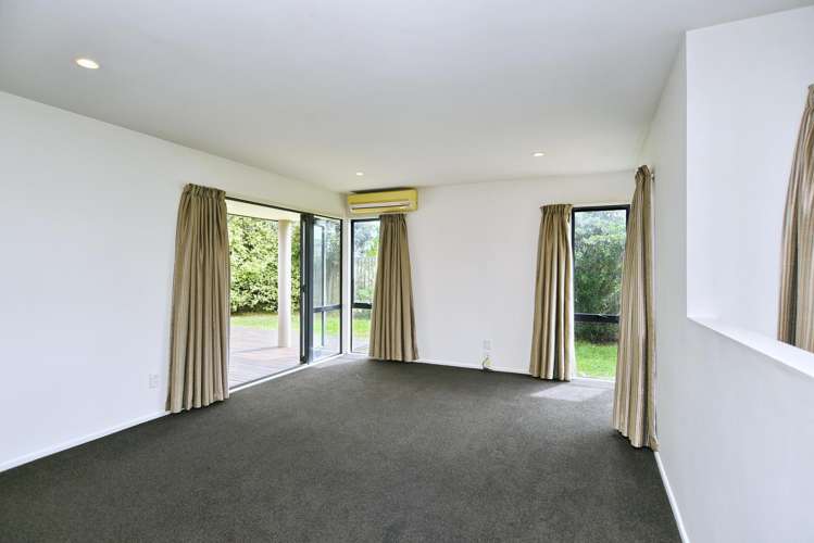 137 Kotuku Crescent Woolston_11