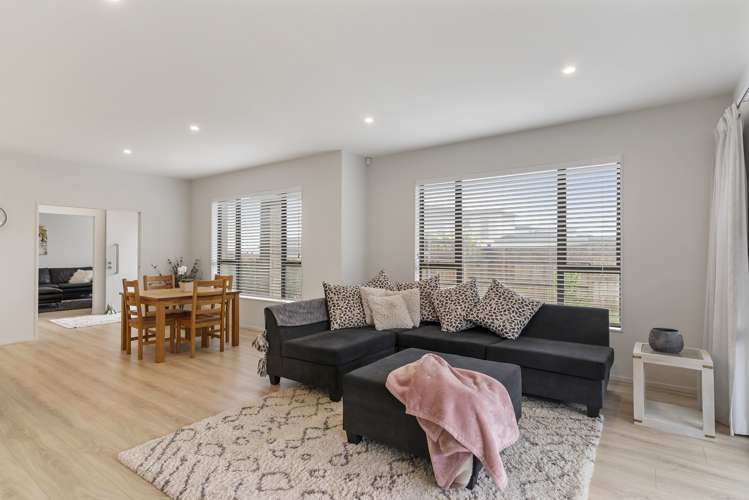 9 Karo Road Beachlands_7