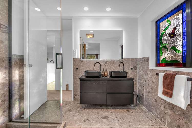 17 Robina Court Pakuranga Heights_13