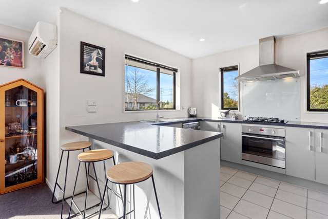 4 Charente Way Yaldhurst_1