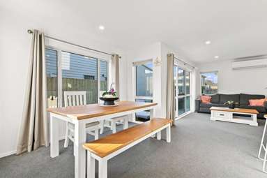 5 Treestump Road_4