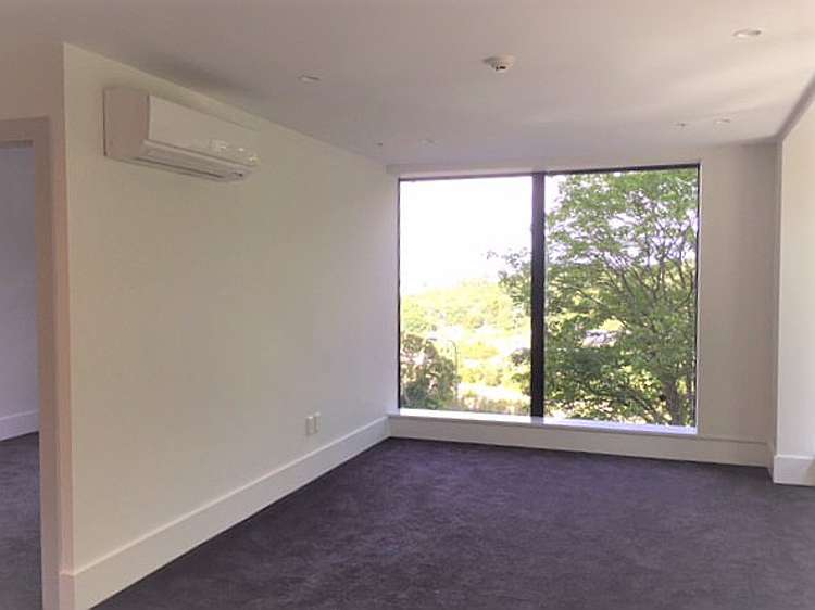 105/8 Whitaker Place City Centre_2