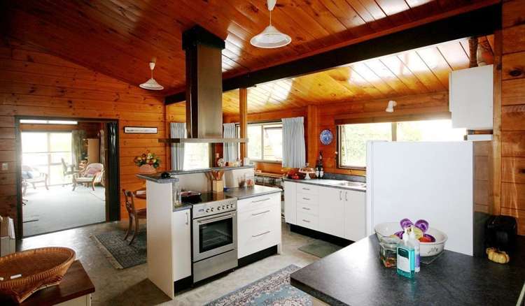 105 Awarua Place Whangamata_7