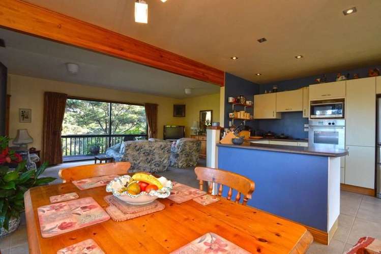 11 Deirdre Place Titirangi_6