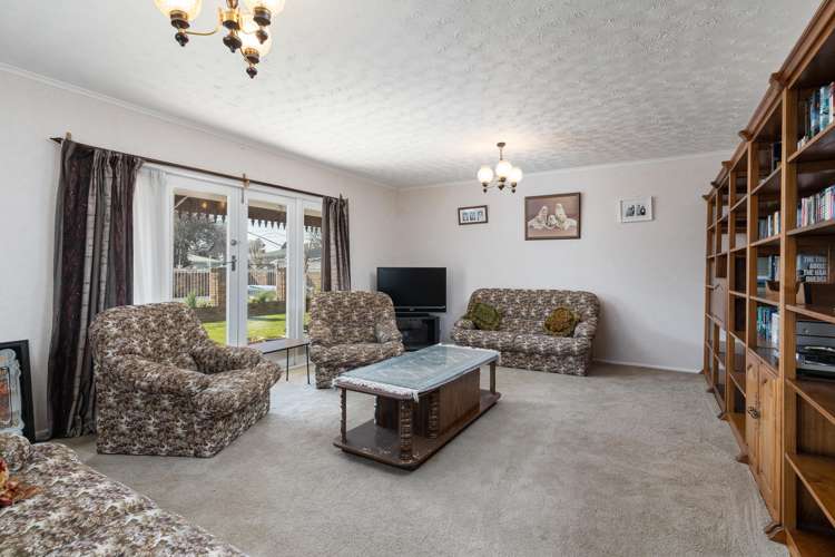 67 Nelson Crescent Carterton_2