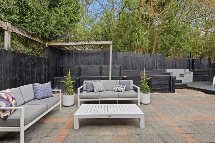 2/12 Mahuta Grove Northcote_18