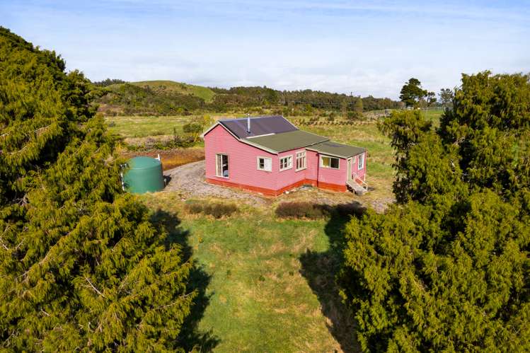 795 Dover Road Okato_12