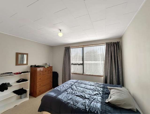 B/12 Ardwick Street 10437_4
