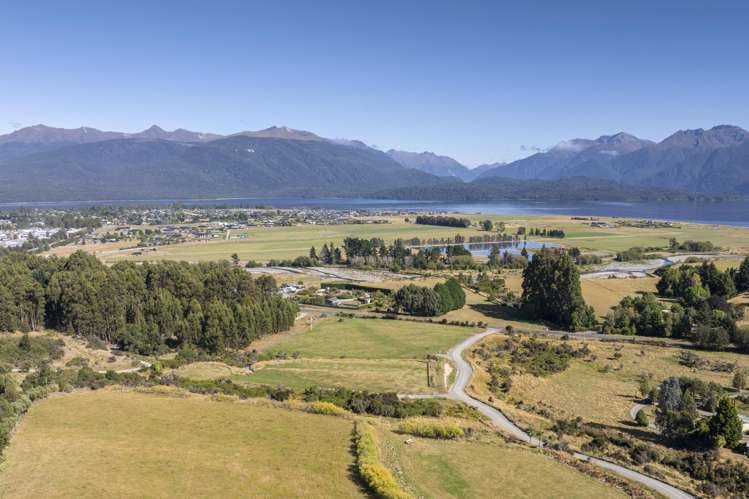 16 Point Burn Lane Te Anau_16