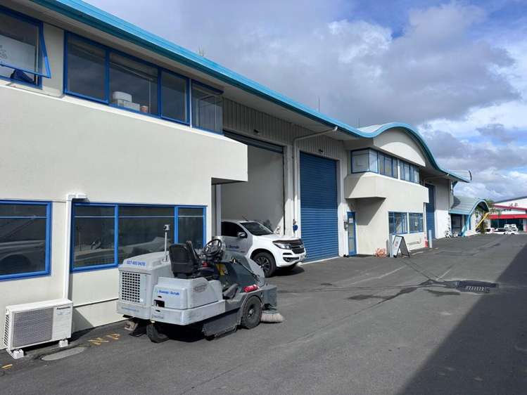 Unit 4/33 Newton Street Mount Maunganui_1
